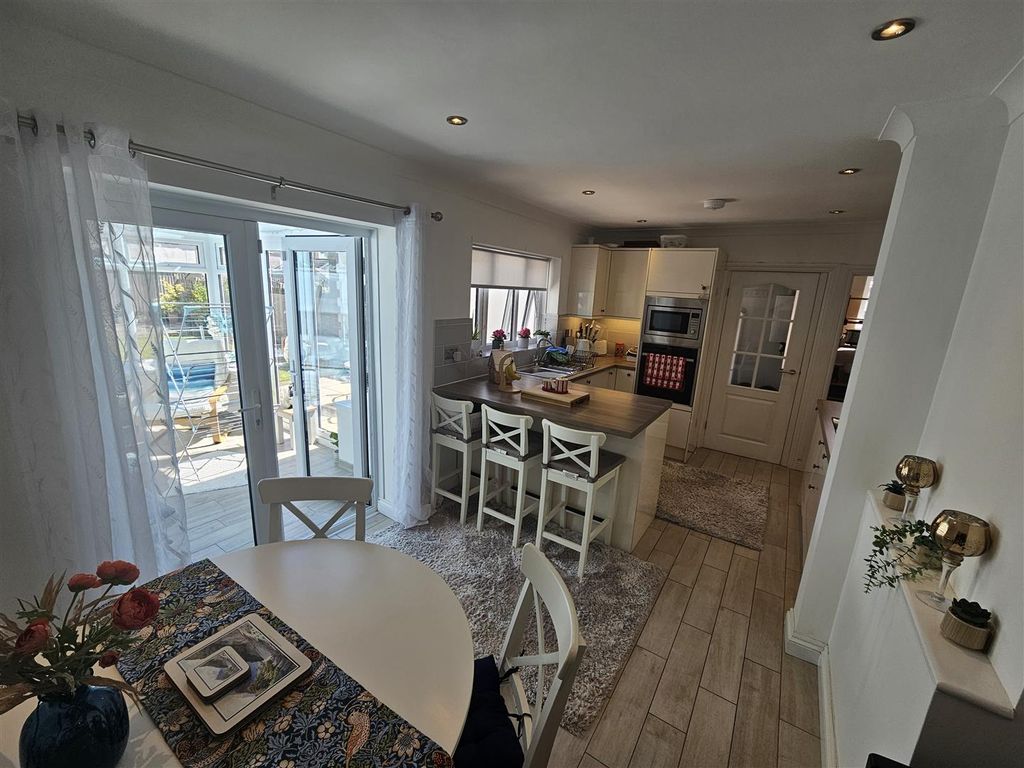Additional image 6 of 3 bed semi-detached house for saleCadwgan Place, Fairwater, Cardiff CF5