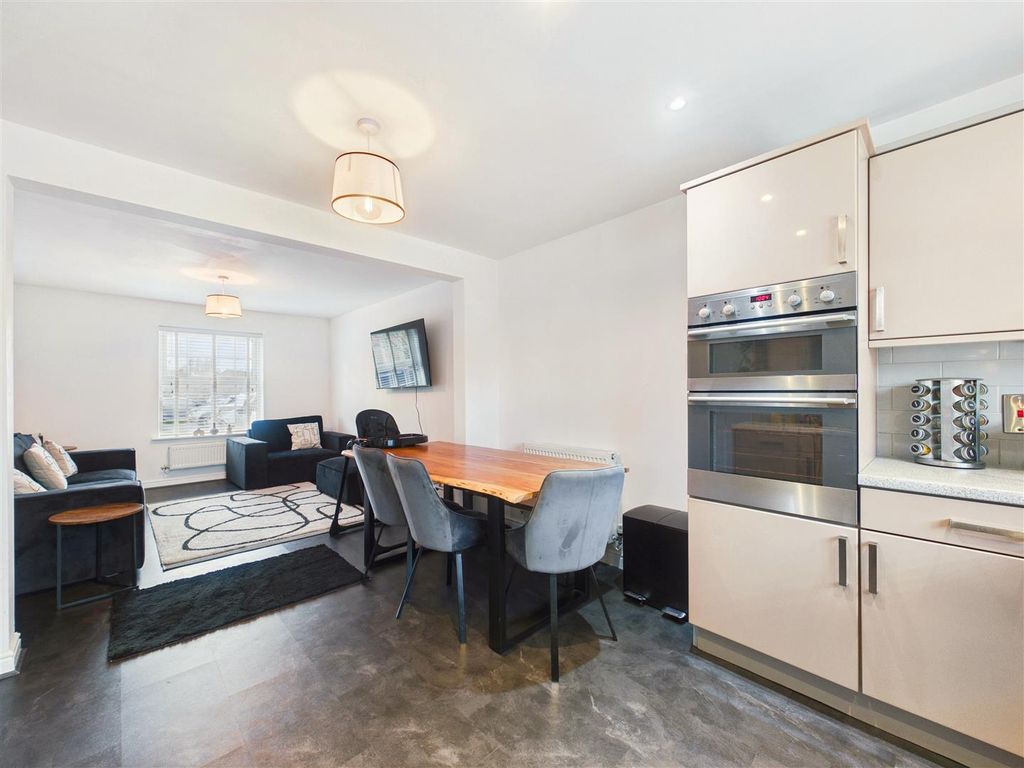Additional image 7 of 4 bed semi-detached house for saleSandringham Road, Brough HU15