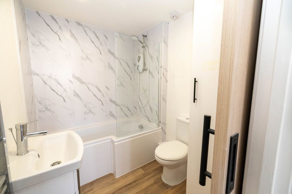 Additional image 9 of 1 bed flat for salePiercefield Place, Adamsdown, Cardiff CF24