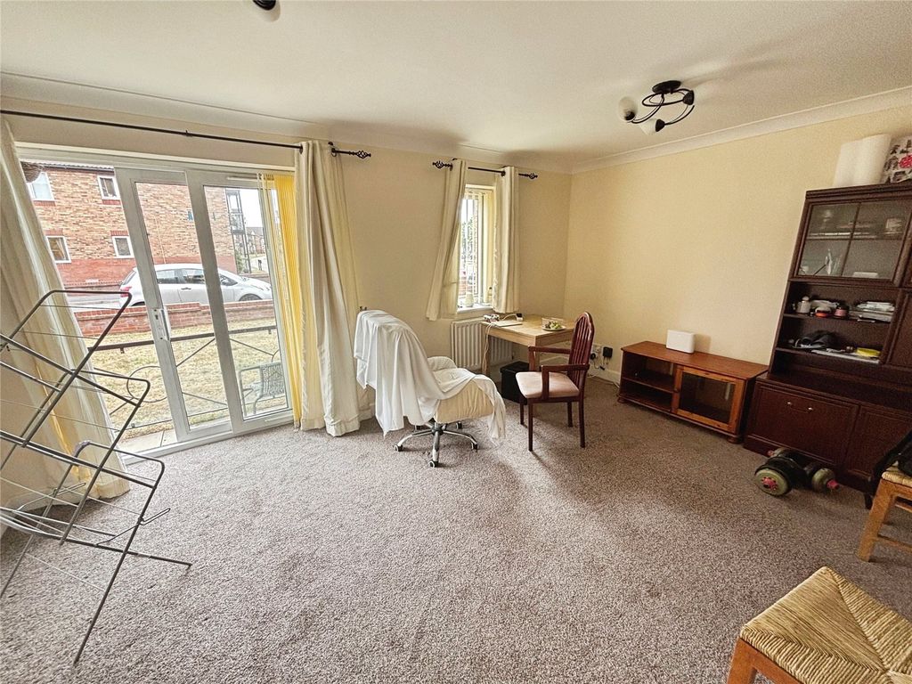 Additional image 2 of 2 bed flat for saleLangsett Court, Doncaster, South Yorkshire DN4
