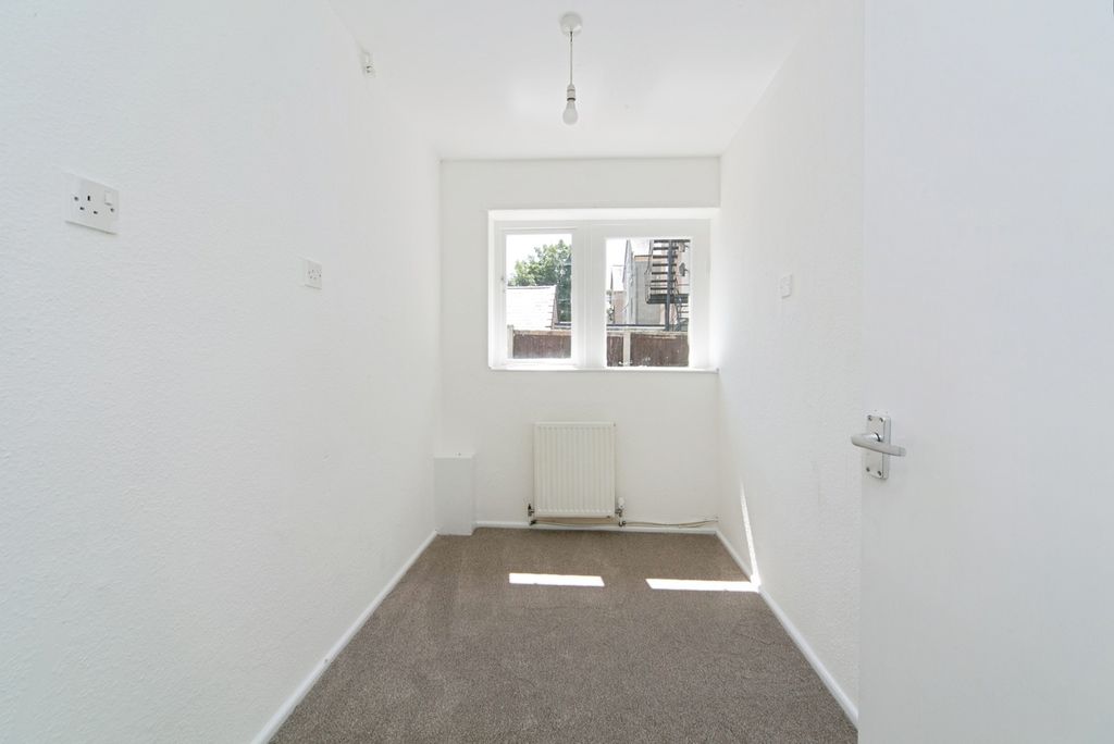 Additional image 12 of 3 bed flat for saleMostyn Road, Colwyn Bay, Conwy LL29