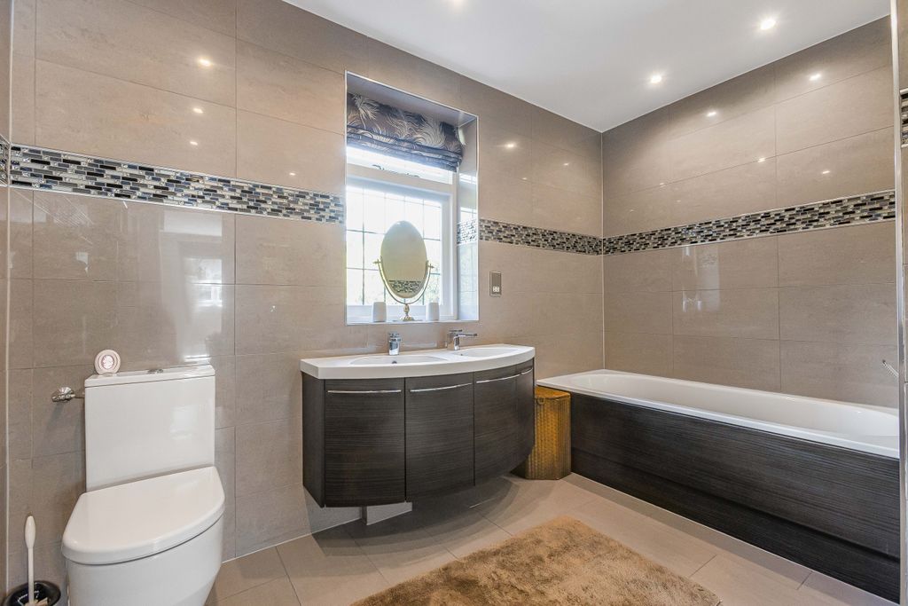 Additional image 16 of 5 bed detached house for saleCross Oak Road, Berkhamsted, Hertfordshire HP4