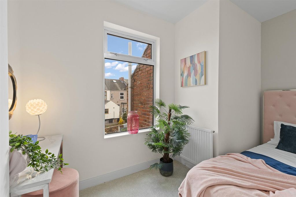 Additional image 13 of 4 bed end terrace house for saleNew Queen Street, Chesterfield S41