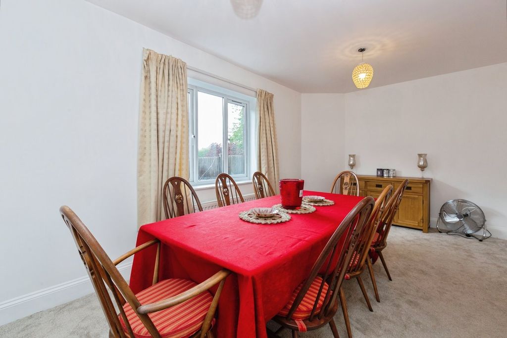 Additional image 9 of 4 bed detached house for saleWendover Road, Weston Turville, Aylesbury HP22