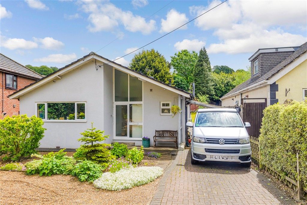 3 bed detached bungalow for salePrinces Avenue, Walderslade, Chatham, Kent ME5