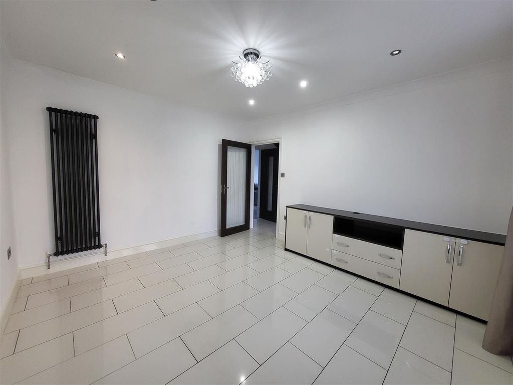 Additional image 14 of 5 bed semi-detached house for saleBrunswick Road, Bexleyheath DA6