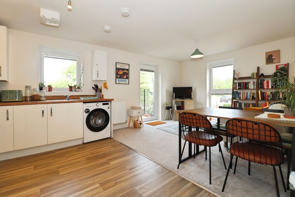 1 bed flat for saleDowsell Way, Yate, Bristol, Gloucestershire BS37 photo 5