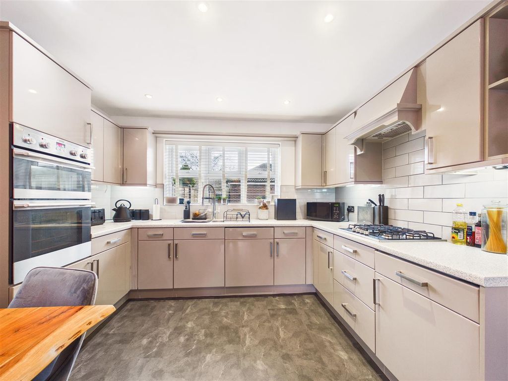 Additional image 2 of 4 bed semi-detached house for saleSandringham Road, Brough HU15