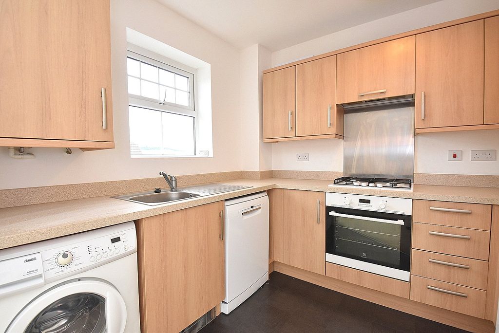 Additional image 3 of 2 bed flat for salePeach Pie Street, Wincanton, Somerset BA9