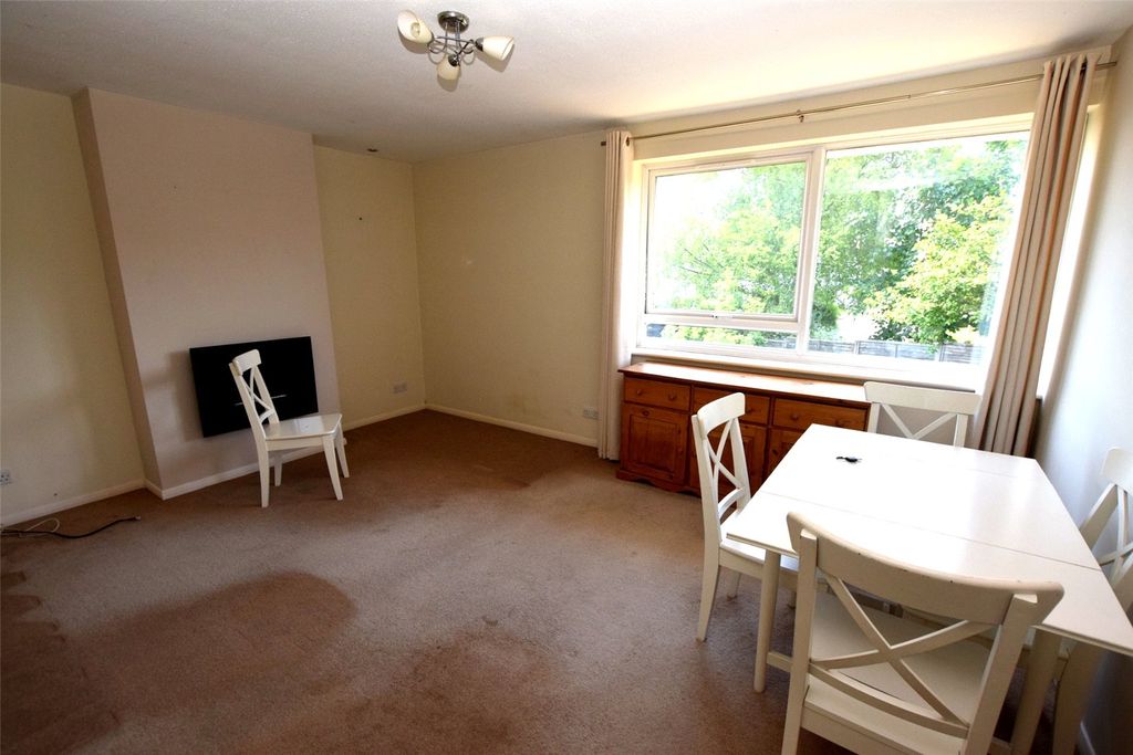 Additional image 3 of 2 bed maisonette for saleBeechwood Road, Alton, Hampshire GU34