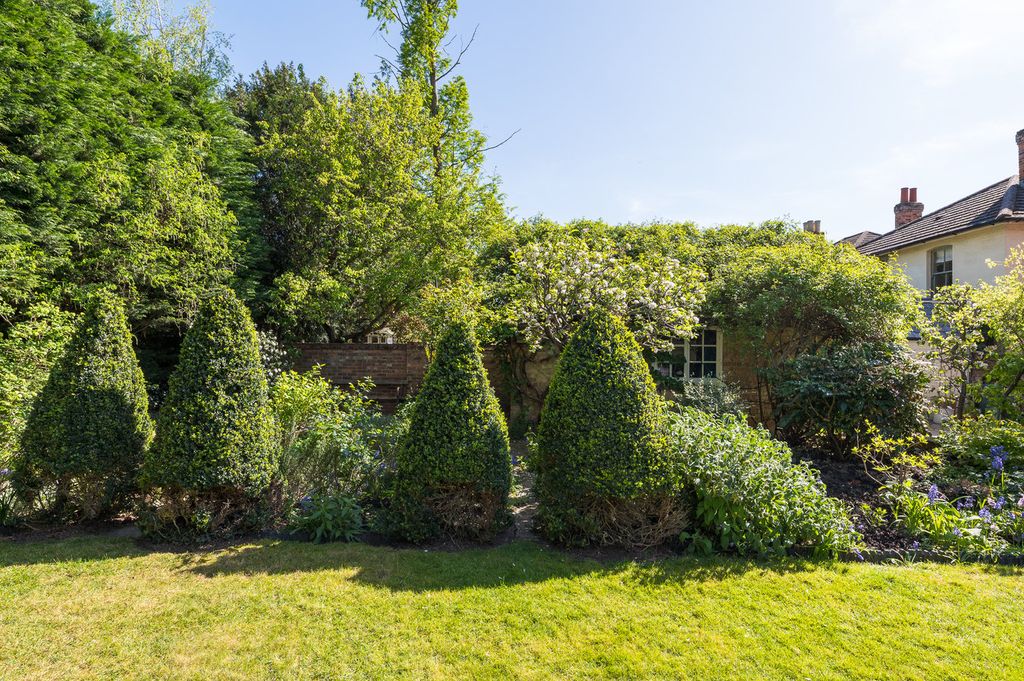 Additional image 30 of 5 bed detached house for saleChaucer Road, Bedford MK40