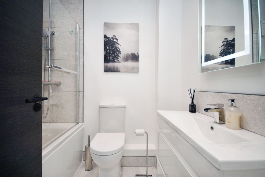 Additional image 8 of 2 bed flat for saleQuaker Lane, Bristol, Avon BS35