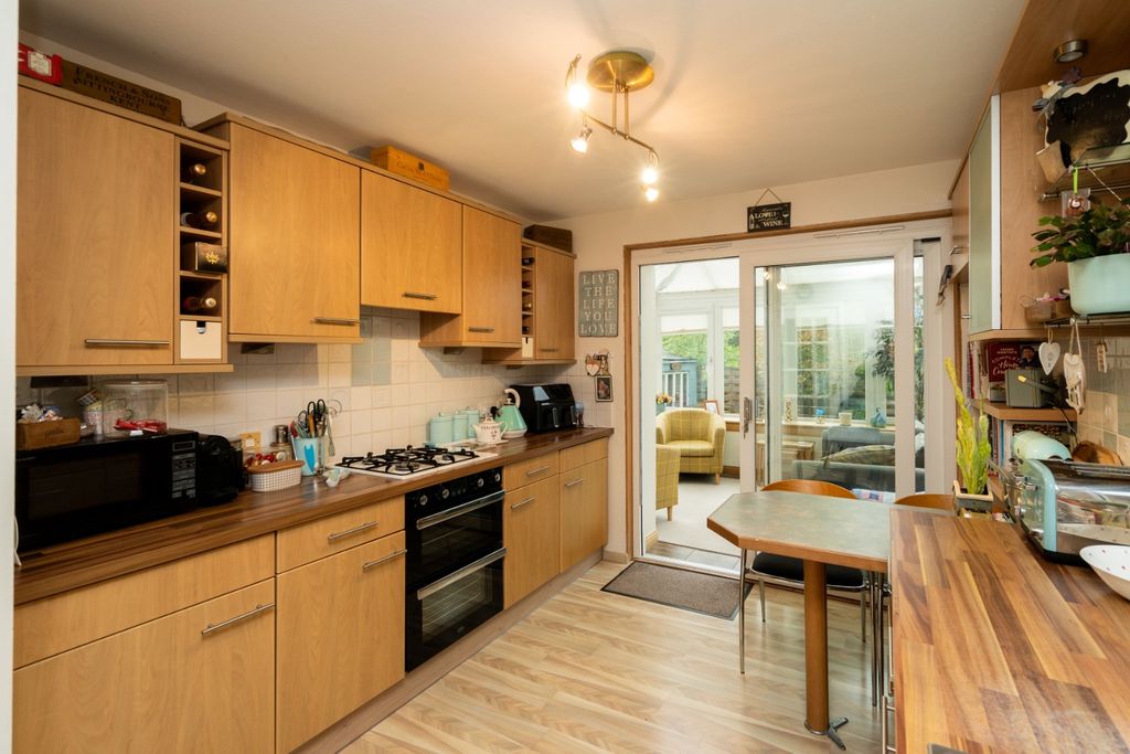 3 bed detached house for saleCherry Tree Park, Balerno EH14 photo 4