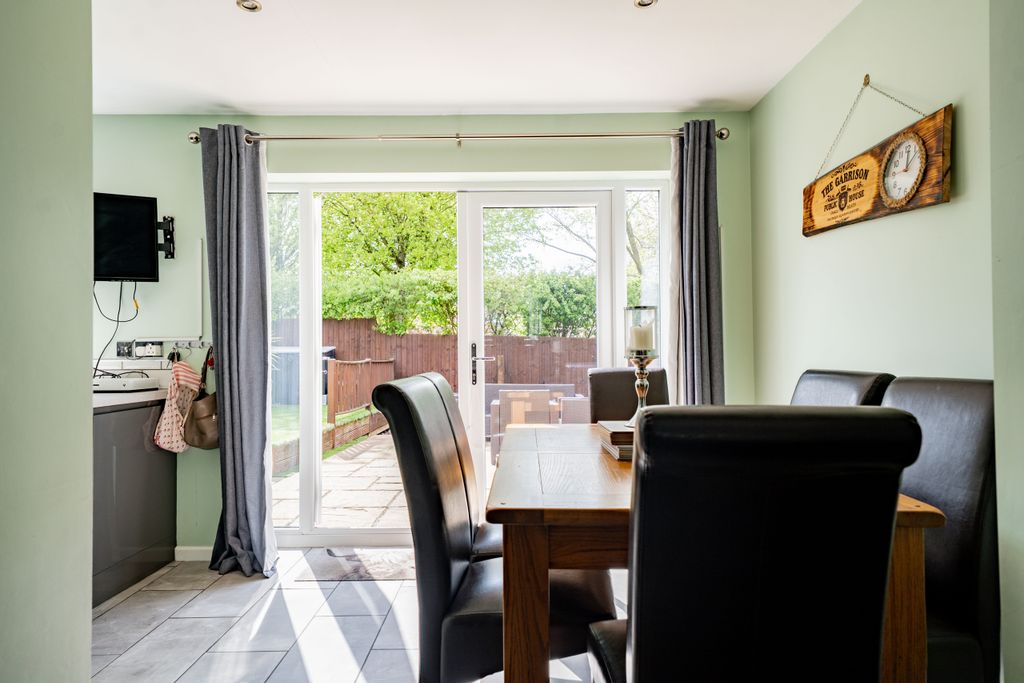 Additional image 10 of 3 bed semi-detached house for saleWhitcroft Close, Markfield, Leicestershire LE67
