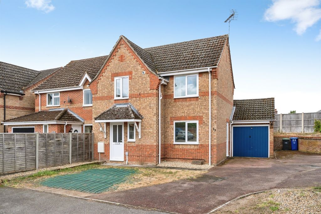 3 bed detached house for salePrimrose Drive, Brandon IP27