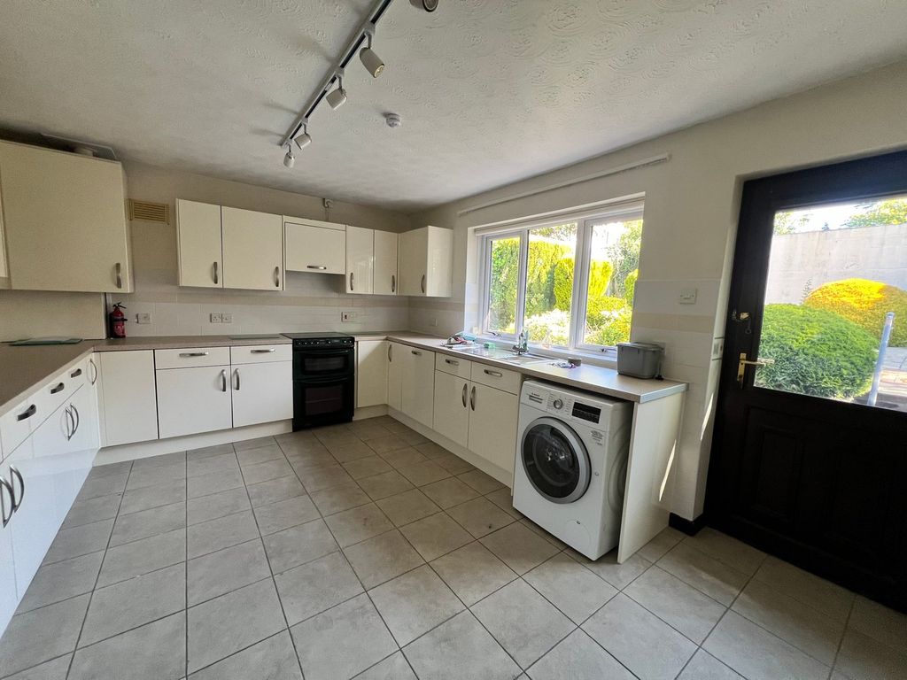 Additional image 9 of 3 bed detached bungalow for saleNorth Street, Abergavenny NP7