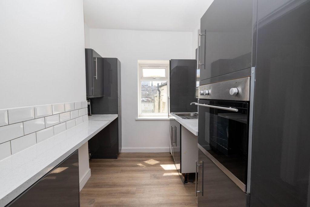 Additional image 5 of 1 bed flat for salePiercefield Place, Adamsdown, Cardiff CF24