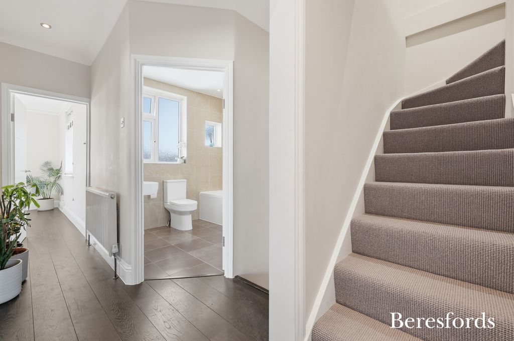 Additional image 9 of 3 bed maisonette for saleTudor Drive, Gidea Park RM2