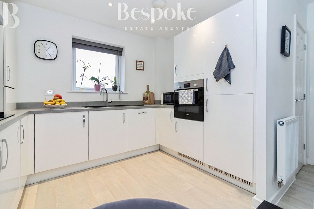 Additional image 11 of 1 bed flat for saleBolton Drive, Shinfield RG2