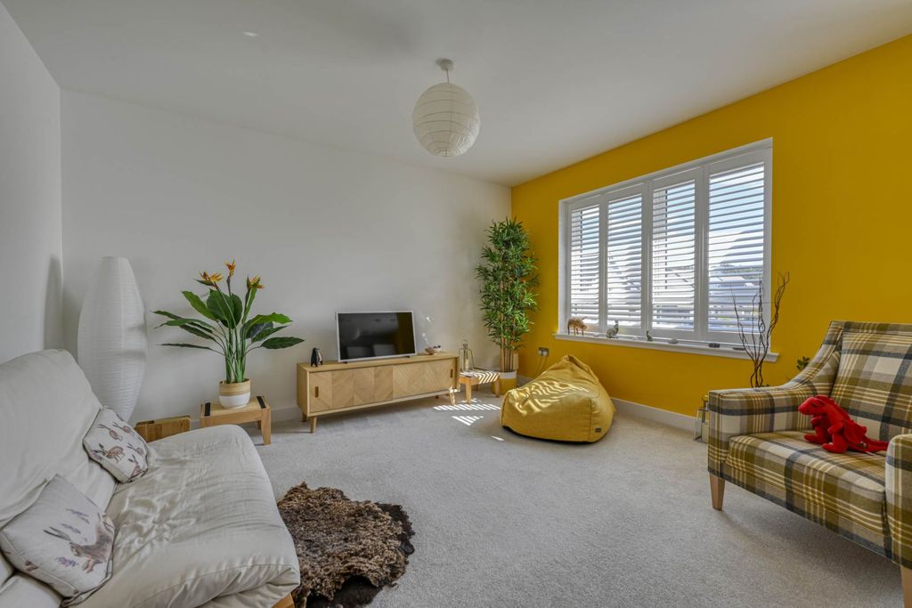 Additional image 3 of 2 bed flat for saleBurnside, Nairn IV12