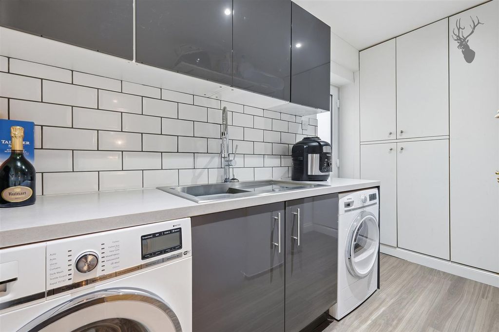 Additional image 18 of 4 bed detached house for saleRussell Road, Buckhurst Hill IG9