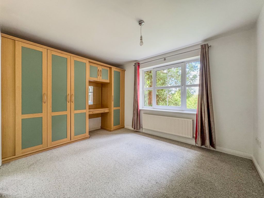 Additional image 10 of 2 bed flat for saleFrost House, Chesham Road, Berkhamsted HP4