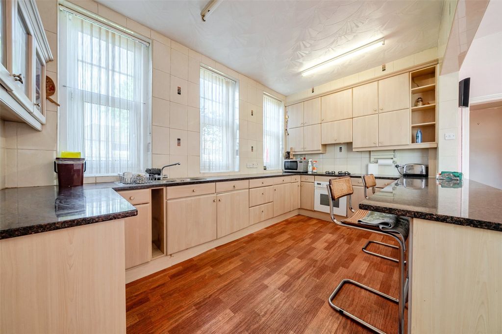 Additional image 4 of 7 bed detached house for saleBroomfield Road, Bexleyheath DA6