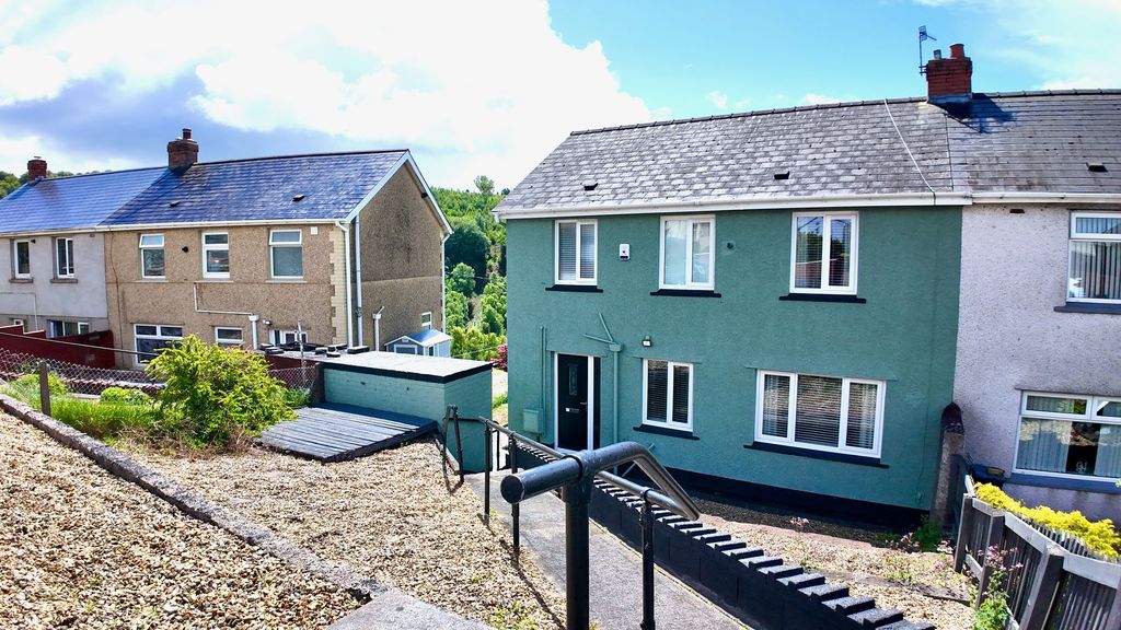 Additional image 6 of 3 bed semi-detached house for saleBronawelon Terrace, Crumlin NP11