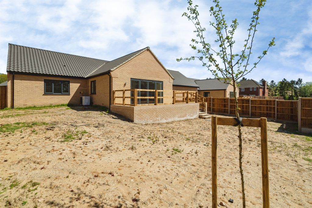 Additional image 19 of 2 bed detached bungalow for saleJubilee Way, Holton, Halesworth IP19
