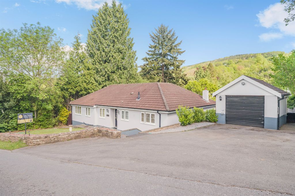4 bed bungalow for saleMitchel Troy Common, Monmouth, Monmouthshire NP25
