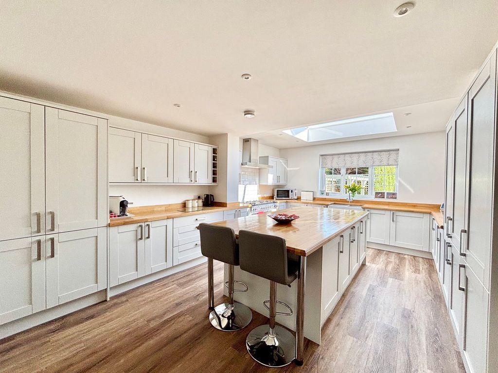 Additional image 8 of 4 bed detached house for saleCollington Rise, Bexhill-On-Sea TN39