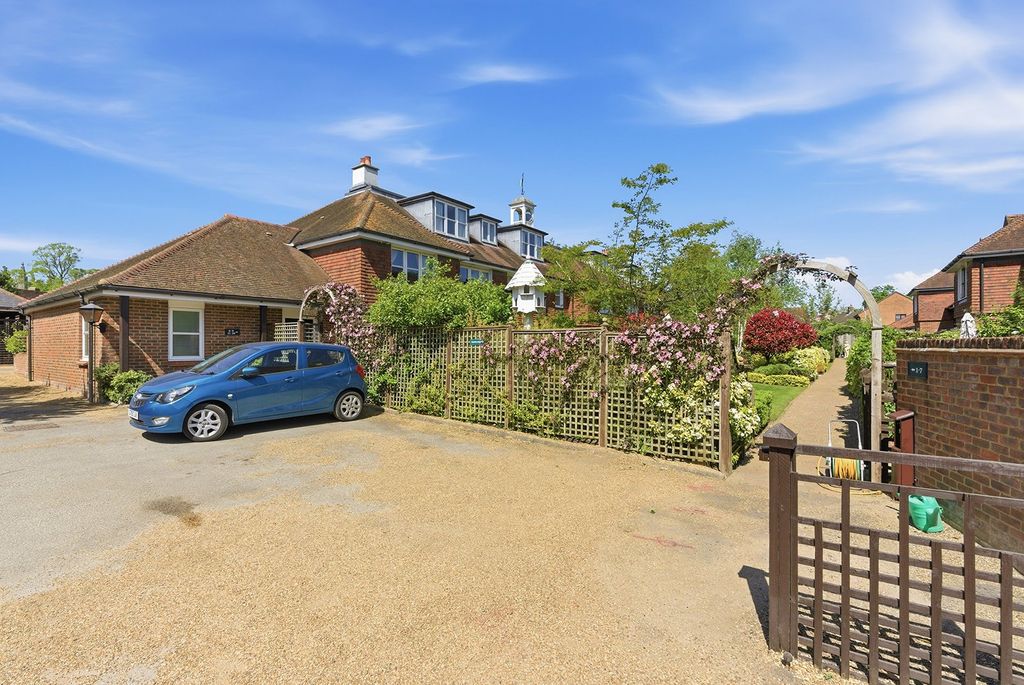 Additional image 13 of 2 bed flat for saleSt. Marys Court, Beaconsfield, Buckinghamshire HP9