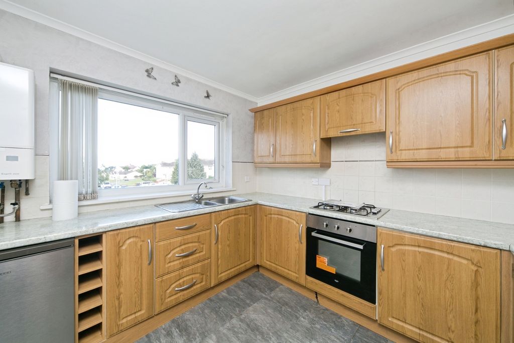 Additional image 3 of 2 bed flat for saleFfordd Bugail, Colwyn Bay, Conwy LL29