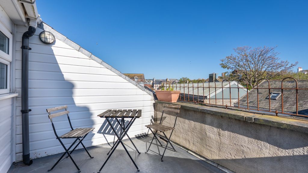 Additional image 9 of 2 bed flat for saleApt. 2 Charles Street Close, Peel IM5