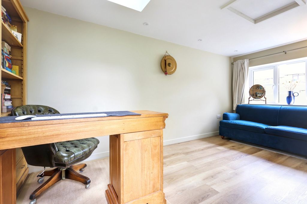 Additional image 12 of 3 bed link detached house for sale23 Calais Dene, Bampton OX18