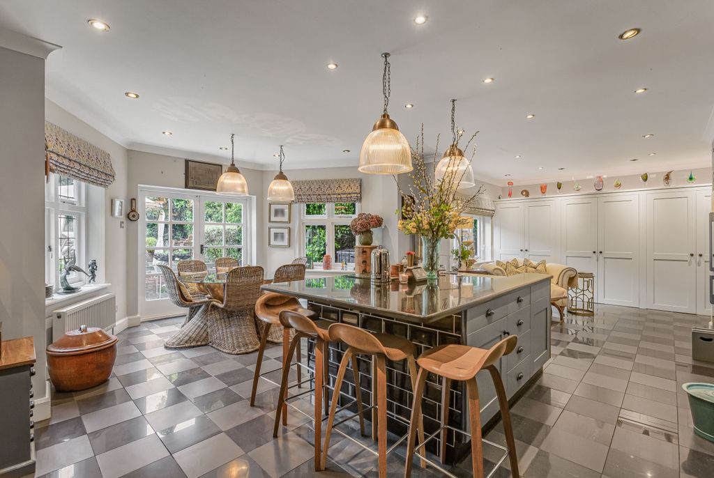 Additional image 4 of 5 bed detached house for saleCross Oak Road, Berkhamsted, Hertfordshire HP4