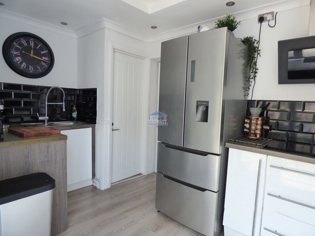 Additional image 14 of 3 bed flat for saleVale View Terrace, Nantymoel, Bridgend. CF32