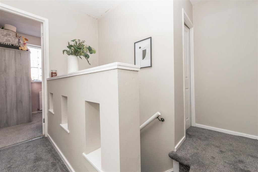 Additional image 11 of 3 bed town house for saleHighfield Close, Leeds LS12