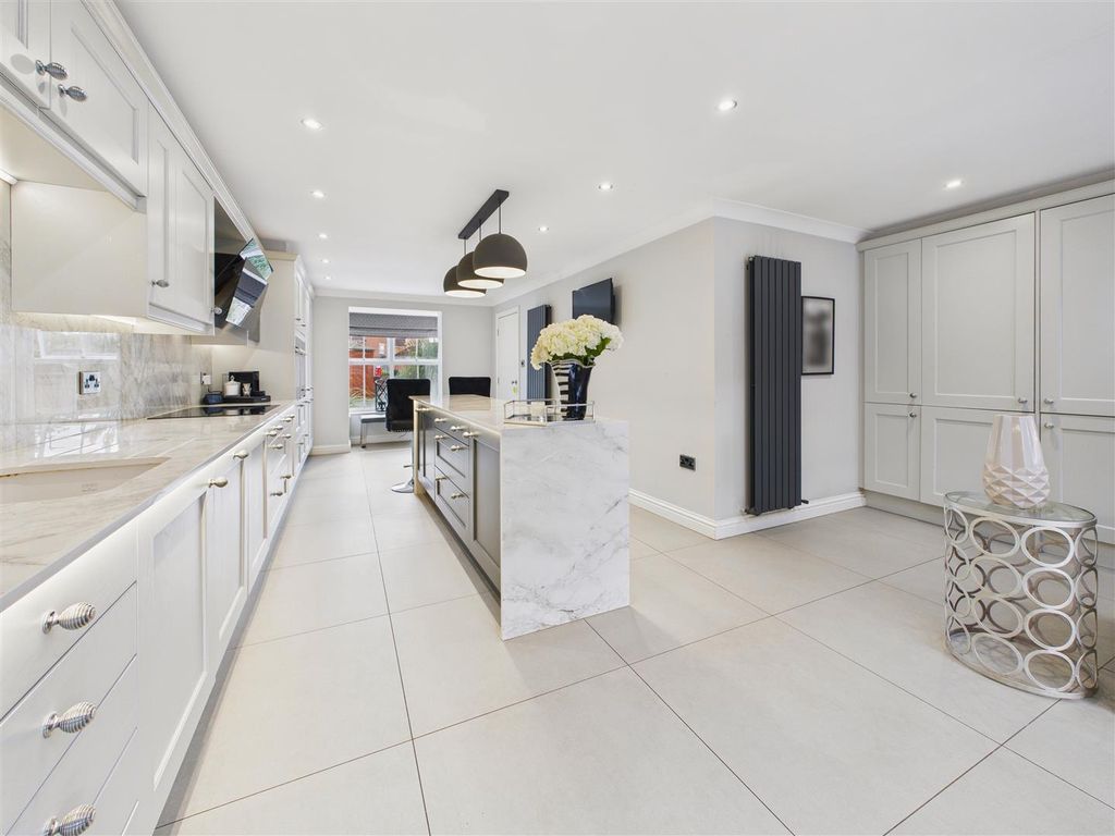 Additional image 7 of 5 bed detached house for saleAlder Close, Brough HU15