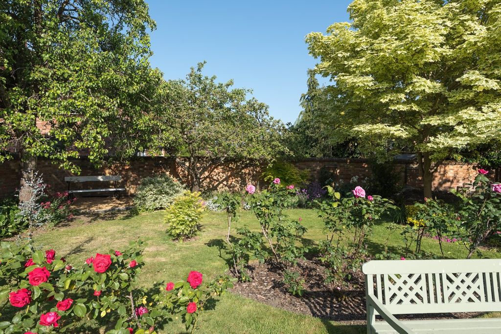 Additional image 13 of 7 bed detached house for saleKimbolton Road, Bedford MK40