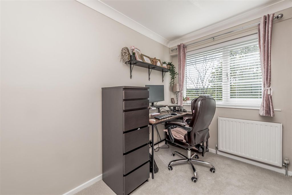 Additional image 15 of 3 bed town house for saleCliffe Park Drive, Wortley, Leeds LS12