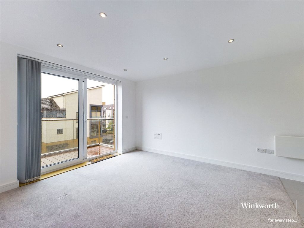 2 bed flat for saleNightingale House, Drake Way, Reading, Berkshire RG2 photo 3