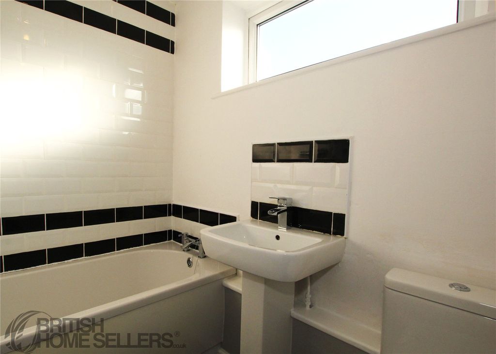 Additional image 8 of 1 bed flat for saleBlack Rocks Avenue, Matlock, Derbyshire DE4