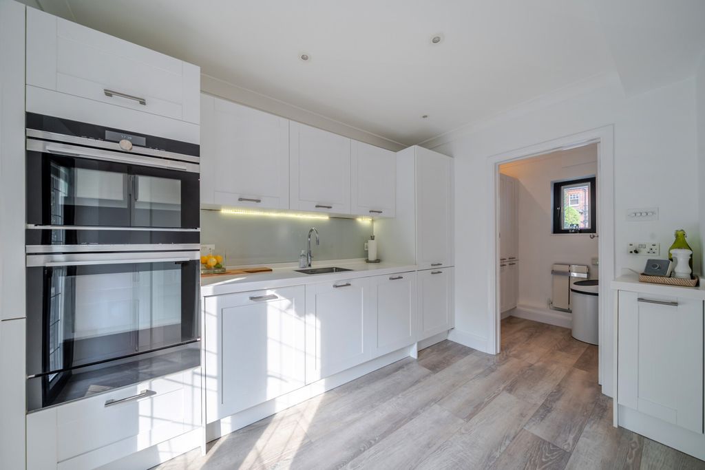 Additional image 5 of 6 bed detached house for saleShawfield Park, Bromley BR1