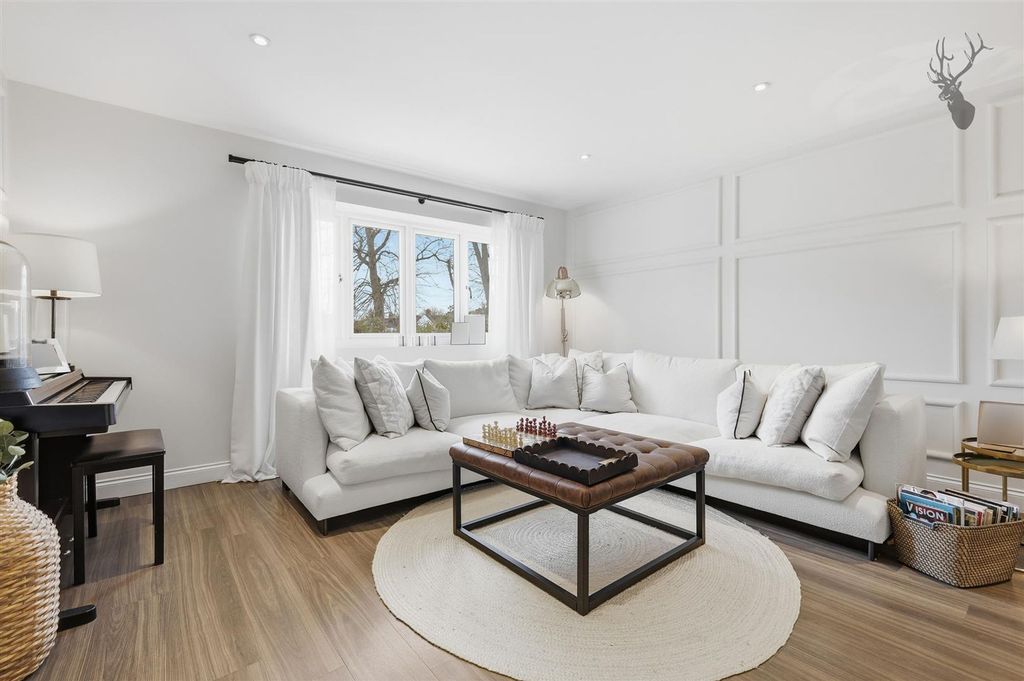Additional image 8 of 4 bed detached house for saleRussell Road, Buckhurst Hill IG9