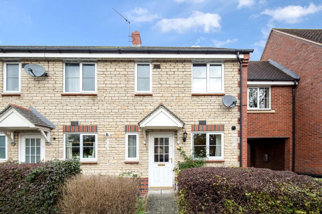 3 bed terraced house for saleGrebe Road, Bicester OX26