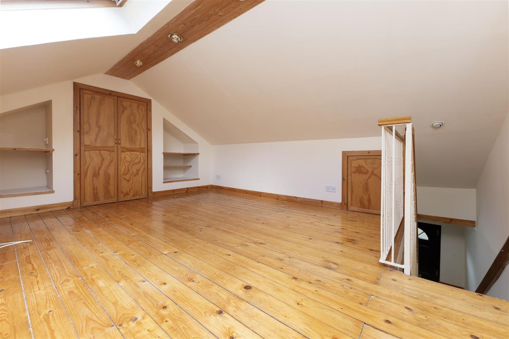 Additional image 10 of 2 bed semi-detached house for sale28 Murray Place, Smithton, Inverness IV2