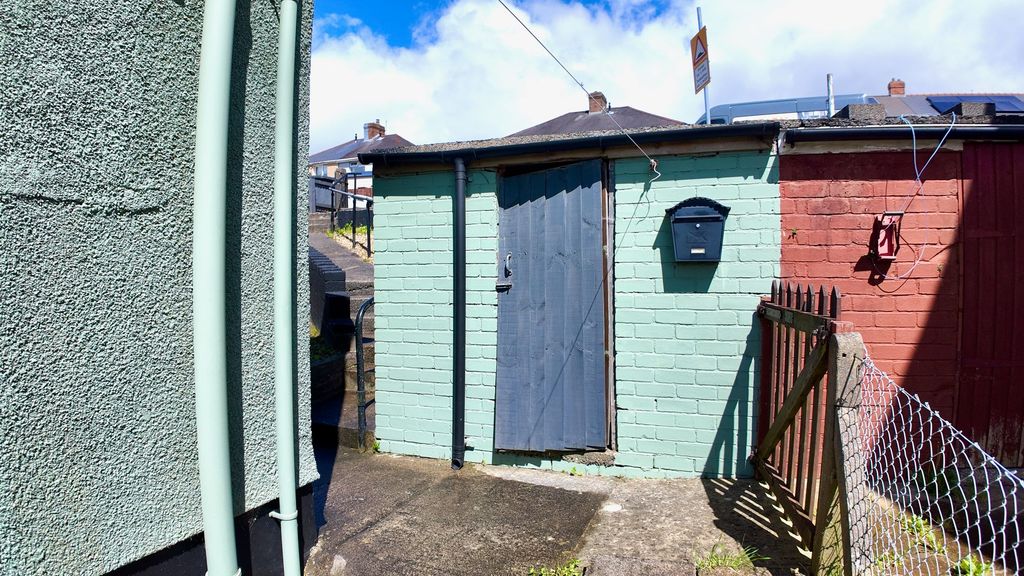 Additional image 10 of 3 bed semi-detached house for saleBronawelon Terrace, Crumlin NP11