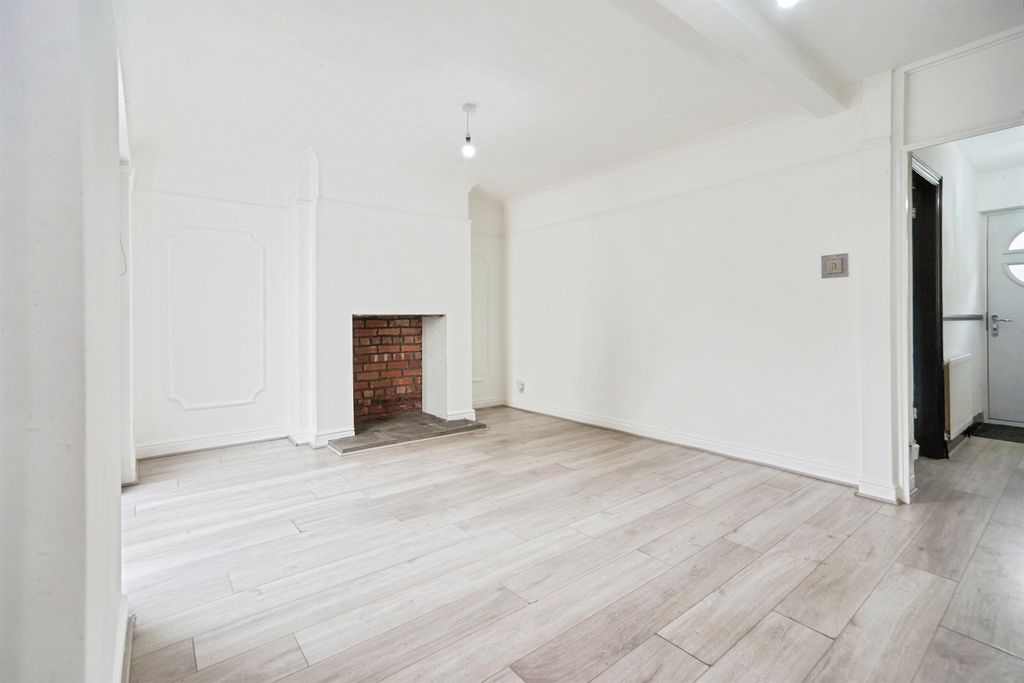 Additional image 9 of 4 bed semi-detached house for saleTong Road, Leeds LS12