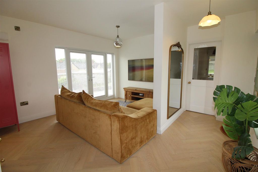 Additional image 10 of 3 bed detached bungalow for saleManor Road, Pontllanfraith, Blackwood NP12
